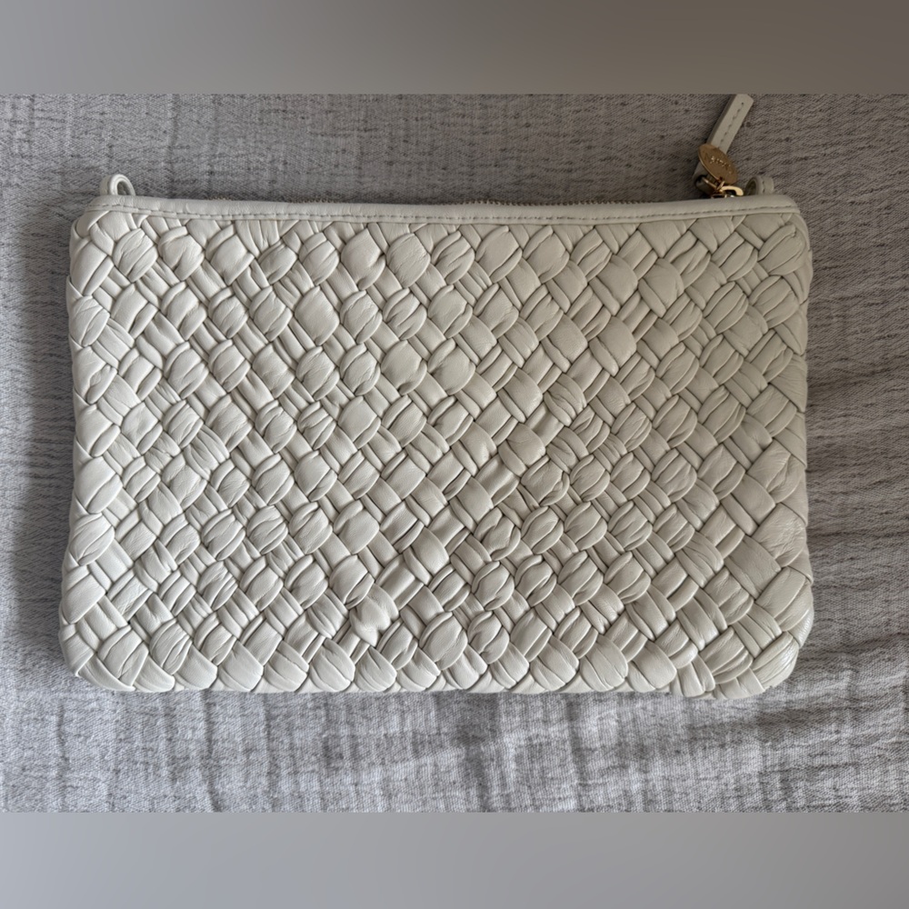 NWT Clare V Original Clutch in Cream Puffy Woven Leather
